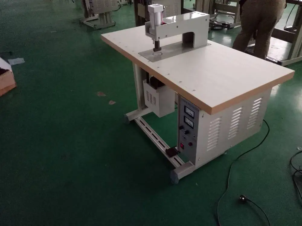 ultrasonic spot welding machine