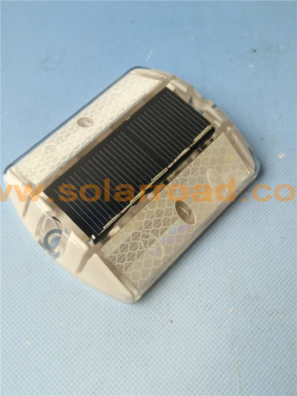 IP68 High Brightness Plastic Solar Road Studs Marker Light Cat Eyes Reflectors