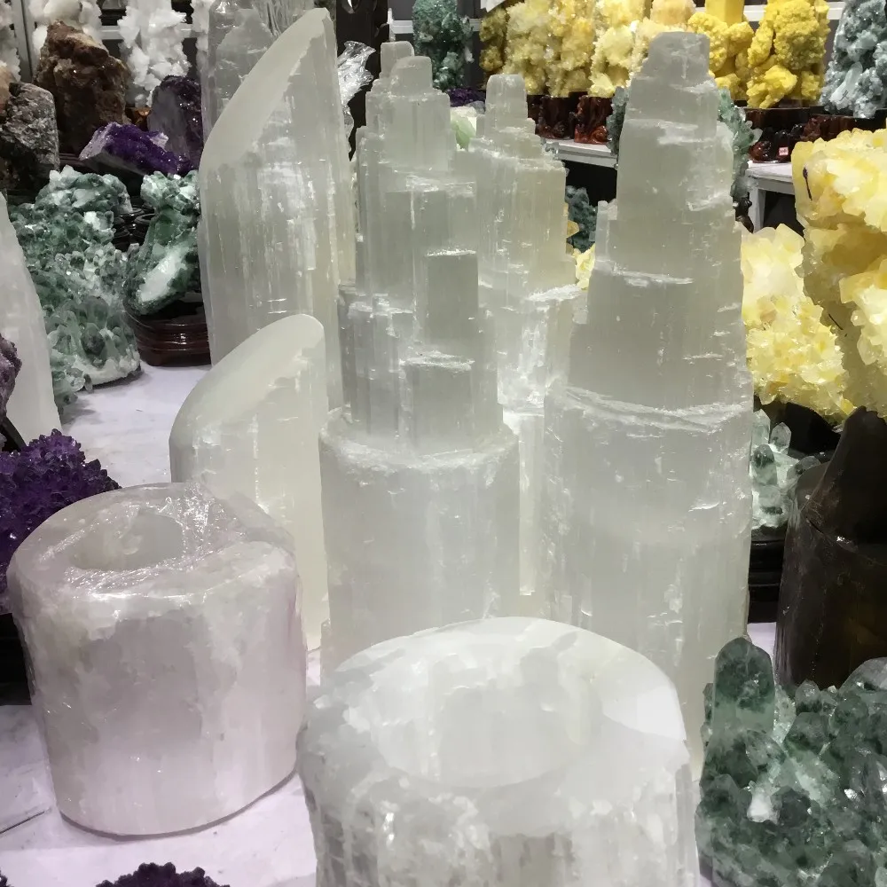 Wholesale crystal stone raw Healing geode stone Selenite Tower Lamps crystal statue 6-40cm for Home Decoration
