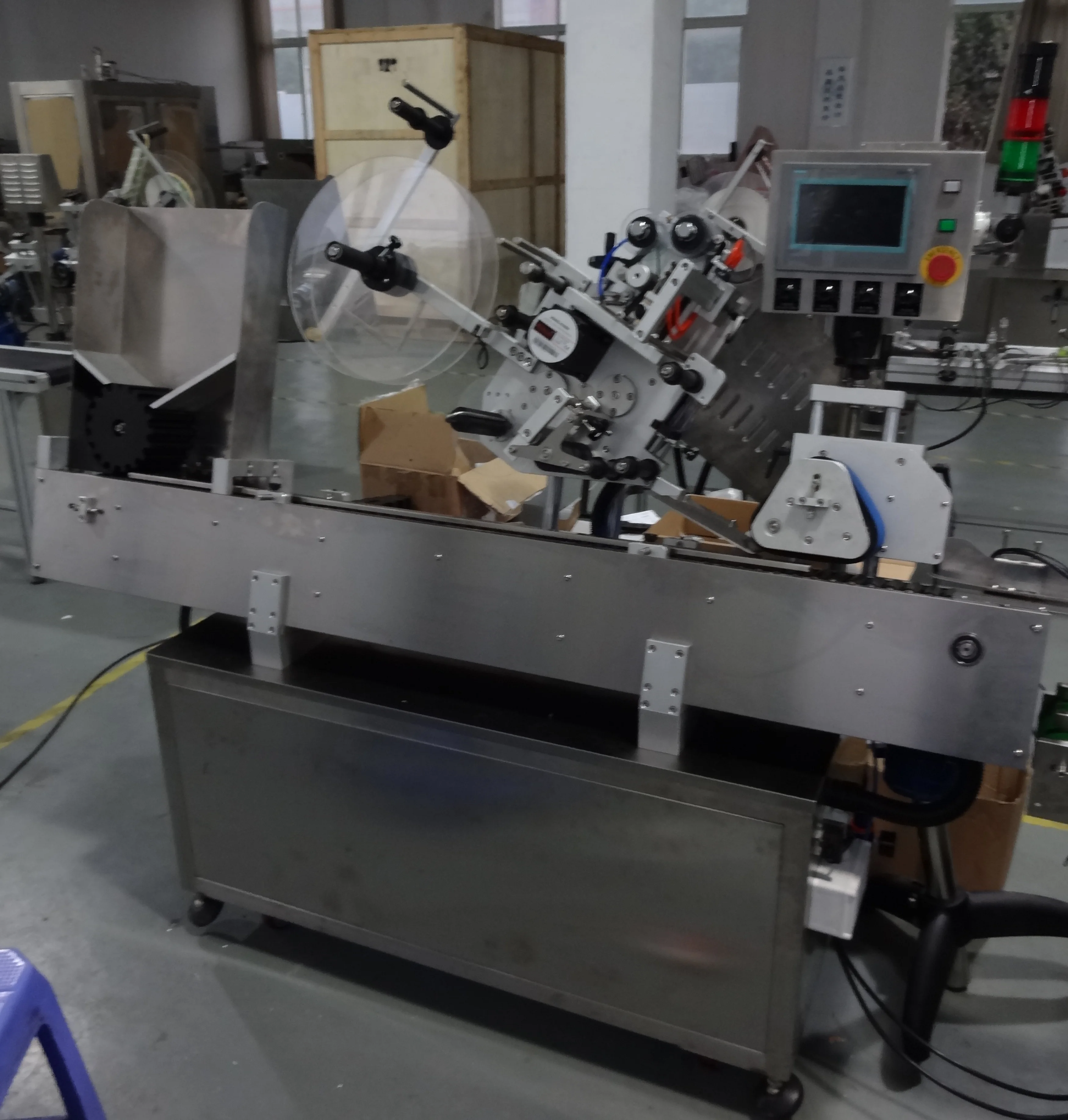 YM215 Automatic ampoule vial tube label applicator horizontal labeling machine