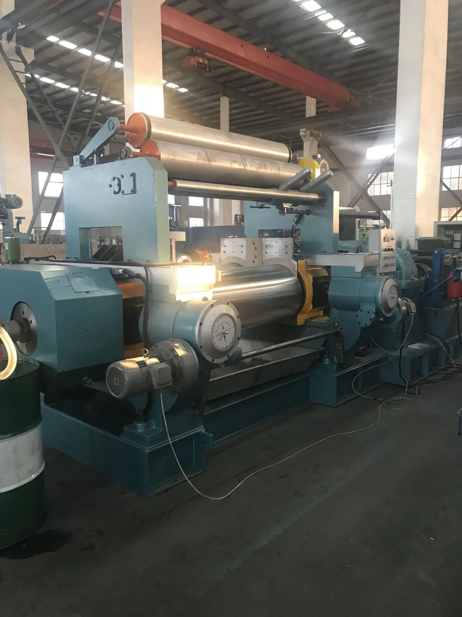 ISO/CE Open Rubber Mixing Mill with Automatic Stock Blender