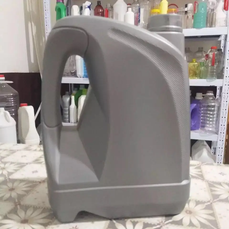 Motor Oil HDPE Plastic Bottles 4L Plastic Cans Packing Lubricant Engine Oil bottle