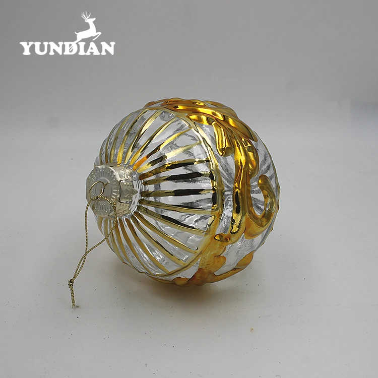 New arrival wholesale clear hanging 8cm christmas glass baubles ball with gold pattern for holiday gift and decoration