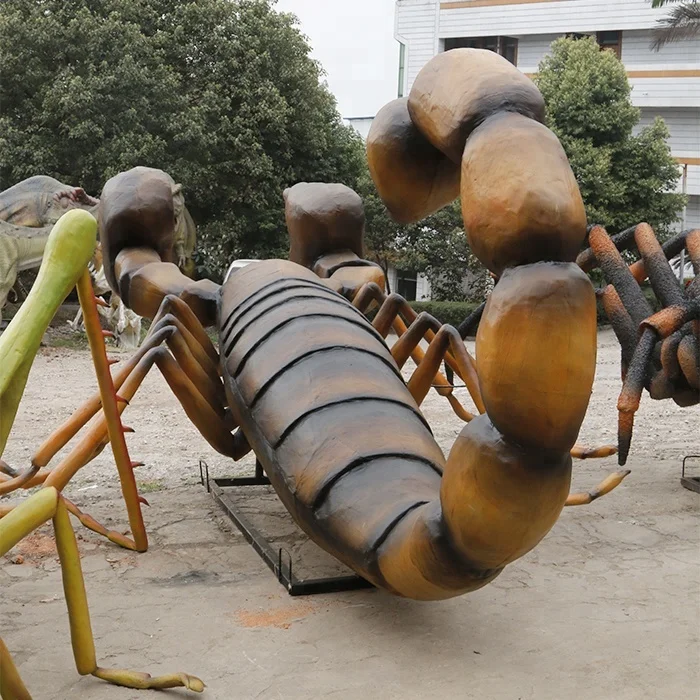 Custom animatronic model insect simulation