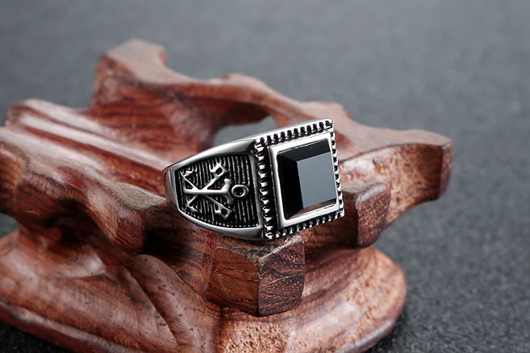 Дунгуань Фабрика золото и серебро двухцветный якорь из нержавеющей стали мужское кольцо байкер с черным кубическим цирконием