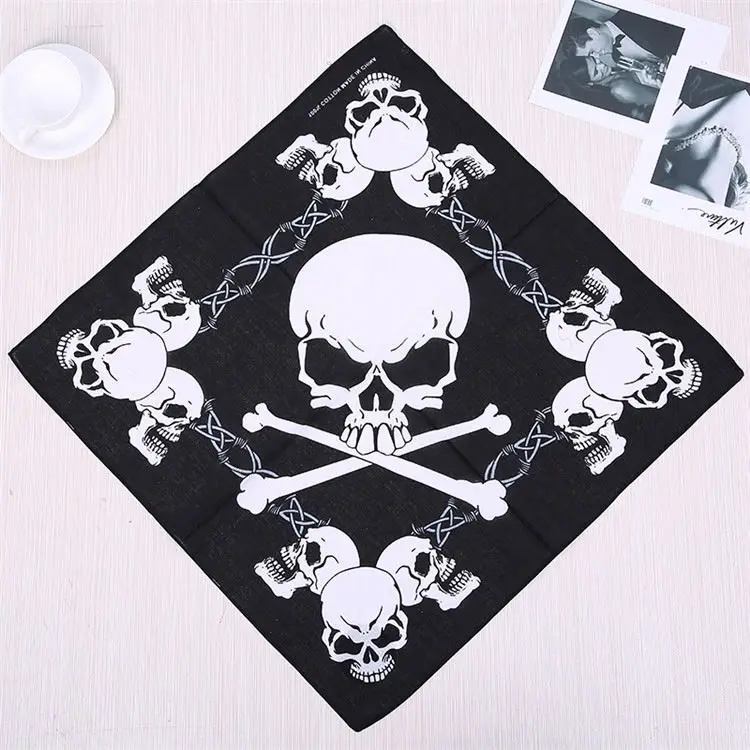 
2019 latest beautiful custom design seamless bandana multifunctional headwear bandana 