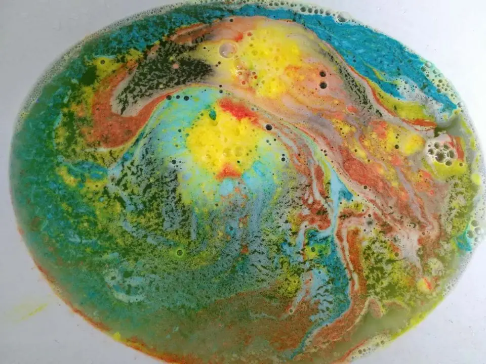 
Colorful bubble bath bomb fot spa produce two million balls per month 