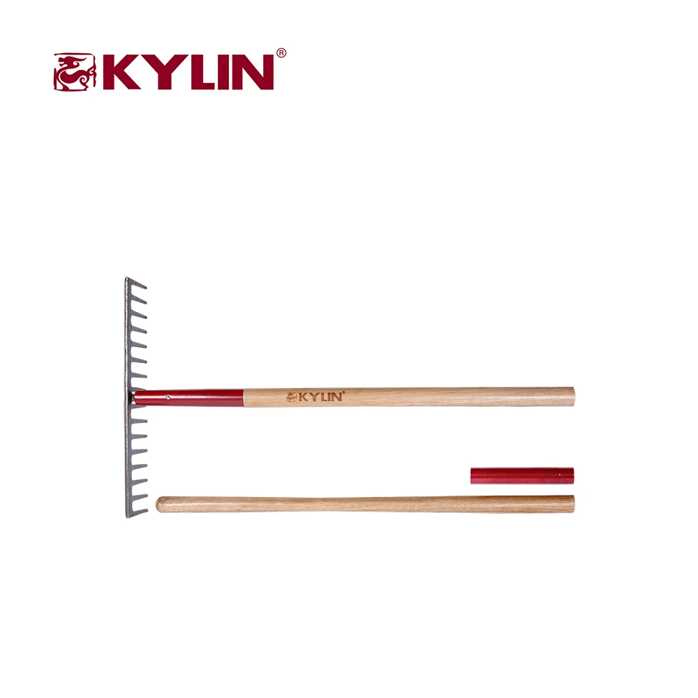 Кованые металлические грабли в инструментах