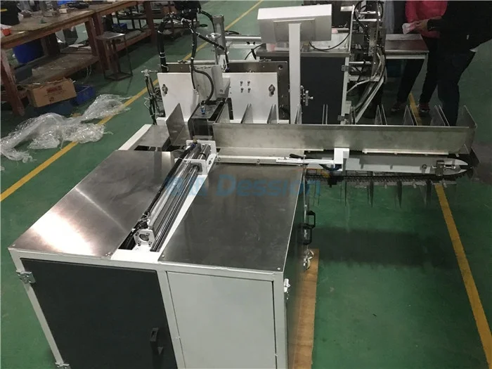 Automatic diaper packing and sealing machine adult diaper baby diaper packing machine