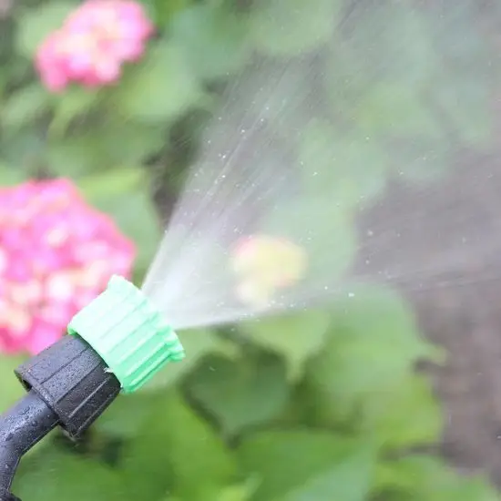 ILOT Never Pump Battery Operated Backpack Sprayer on Wheels in Lawn and Garden