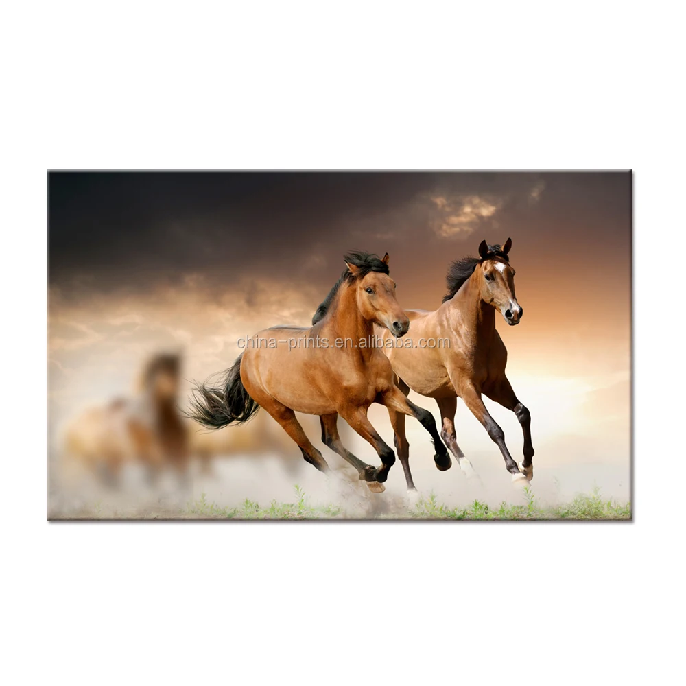 Животных Холст Wall Art лошадей работает на поле отпечатки на холсте оформлена и потянулся висит на стене