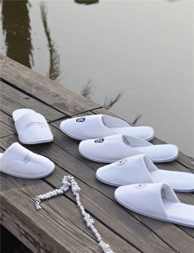 Factory Price Custom Logo White Hotel Disposable Velvet Slippers Wholesale
