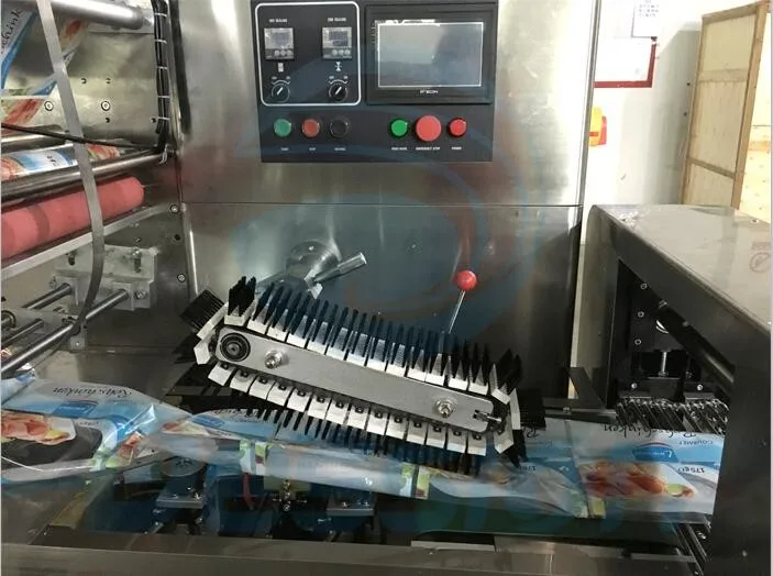 Layer cake / Pretzel / cupcake Automatic Horizontal Packaging Machine