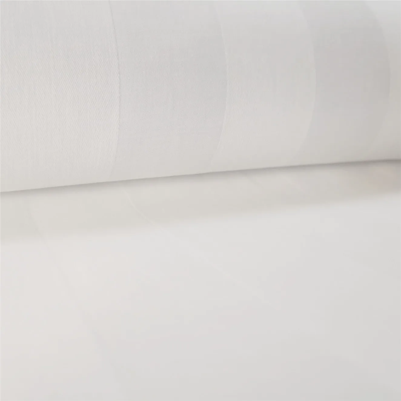 100% Cotton 300t Household Adornment Sateen Hotel Bedding Fabric