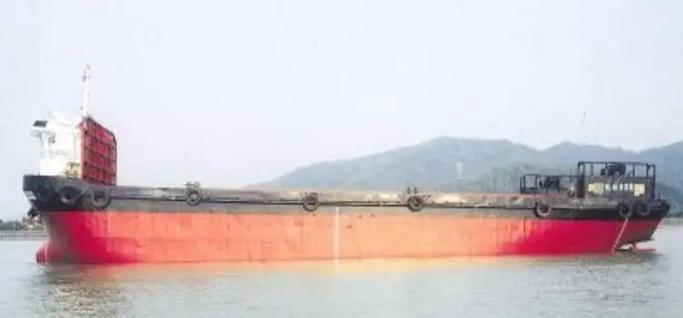 
200TEU container ship cargo ship 