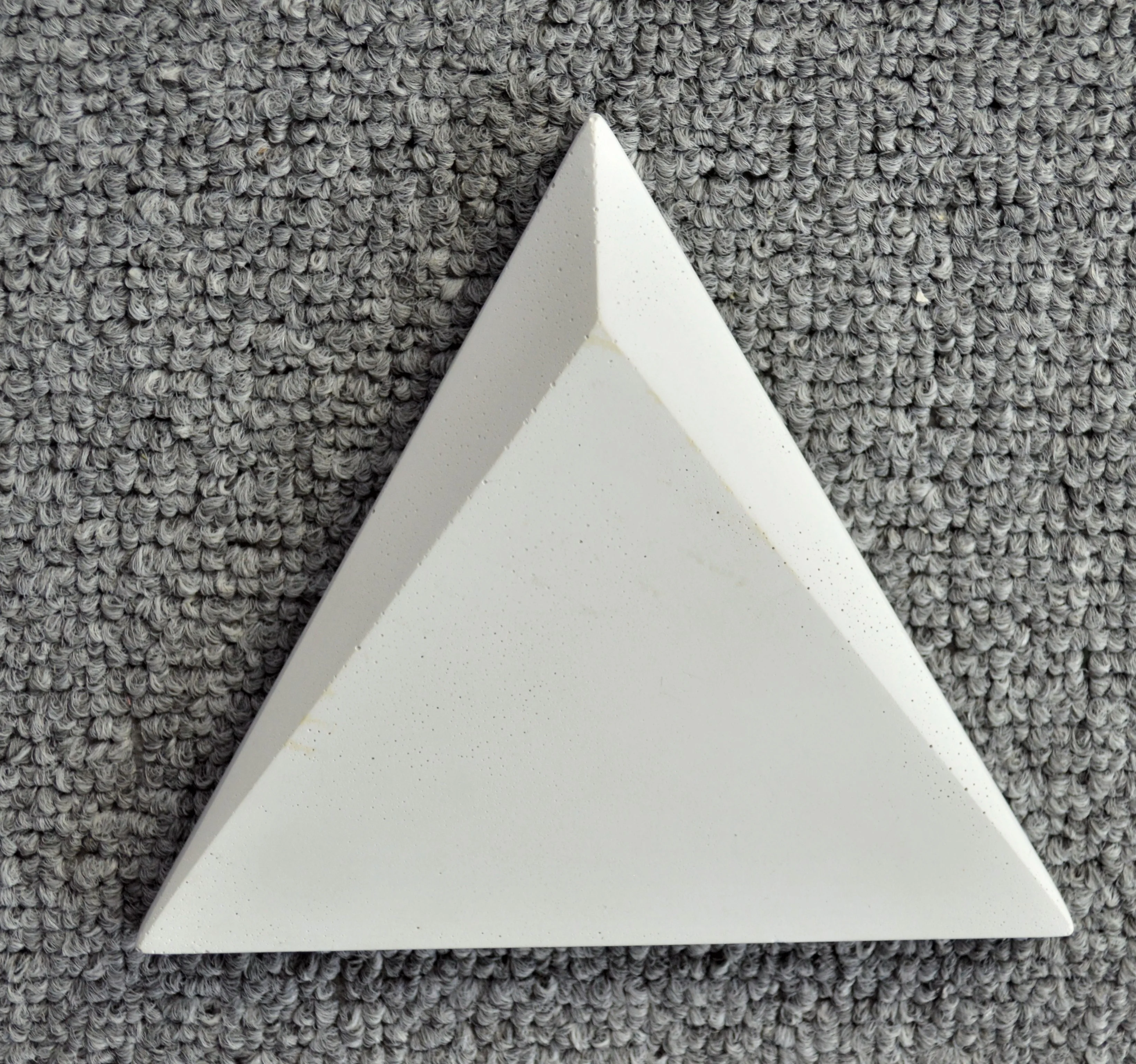 LUSSO Ceramic japan design hand make tile 150x130mm unique triangle 2 white concrete wall tile for art