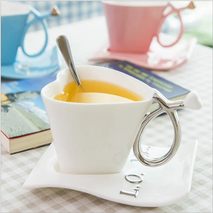 
Heart-shaped Cup Holder Lovers Ceramic Coffee Mug With Saucer For Gift 