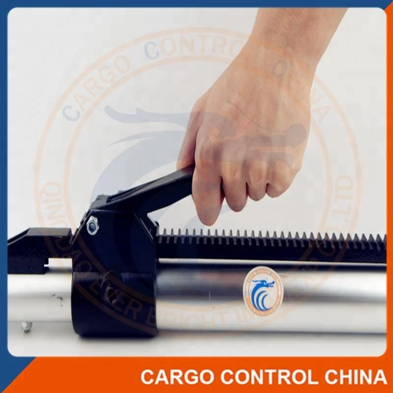 Adjustable Ratcheting Cargo Bar for Truck Control With Bolt on Hoop