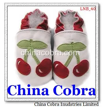 
CHINA COBRA 2021 AMAZON EBAY top selling high quality soft sole leather baby shoes baby moccasins leather moccasins slippers 