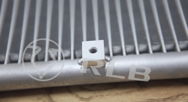 
KDH222 HIACE air conditioning car condenser with 88450-26120 