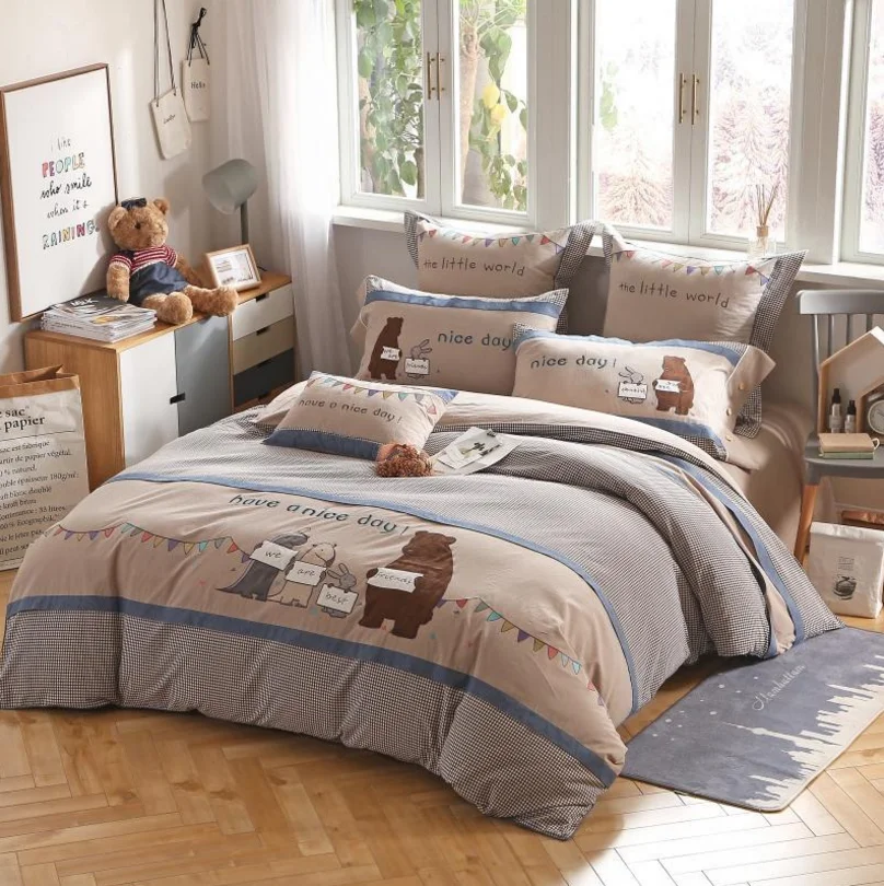 
Lovely Cartoon design with Embroidery Bear, Kids Twin Bedding Duvet Cover Sets, Cotton 100 Percent for baby crib 