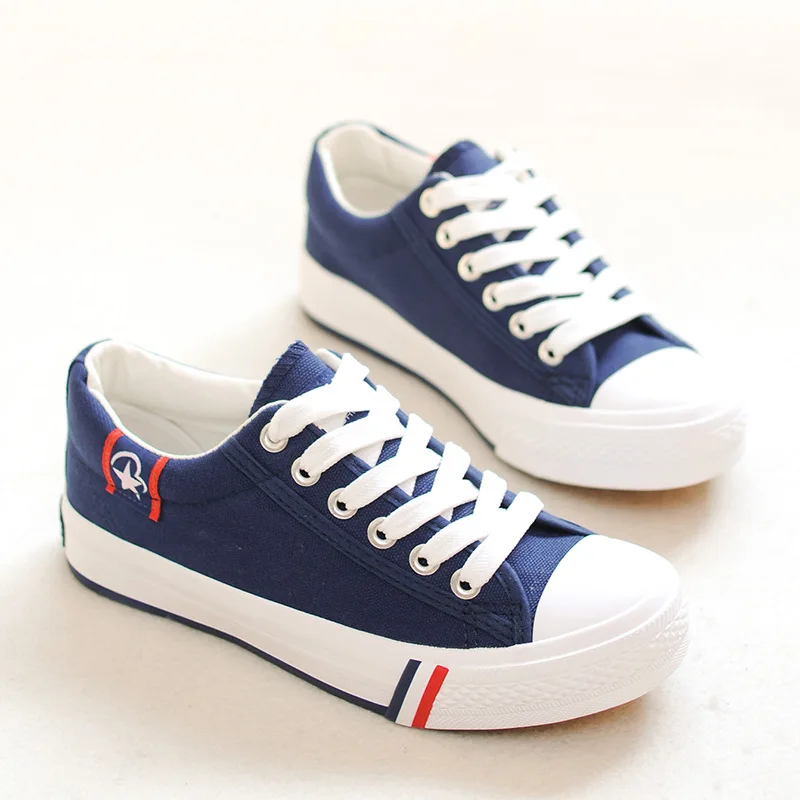 Factory price China wholesale woman canvas shoes student outdoor walking shoes in low MOQ