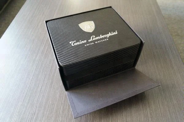 Деревянная коробка для наручных часов из углеродного волокна с логотипом на заказ оптом