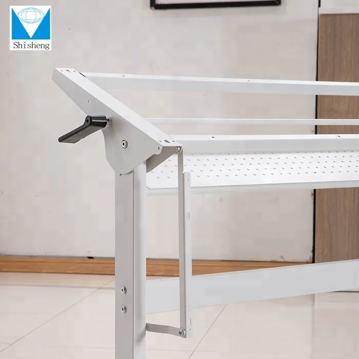 Маленький стол для переговоров