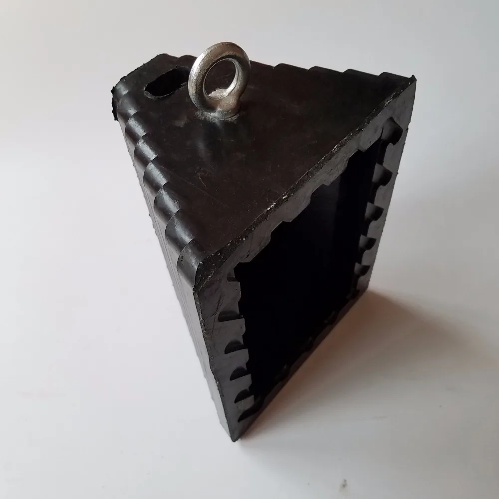 High Quality Car Wheel Stop Chocks Rubber Wheel Chock
