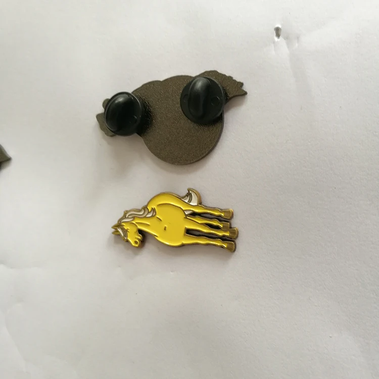 
Factory made strictly checked round head enamel badges manufactured lapel pins china 