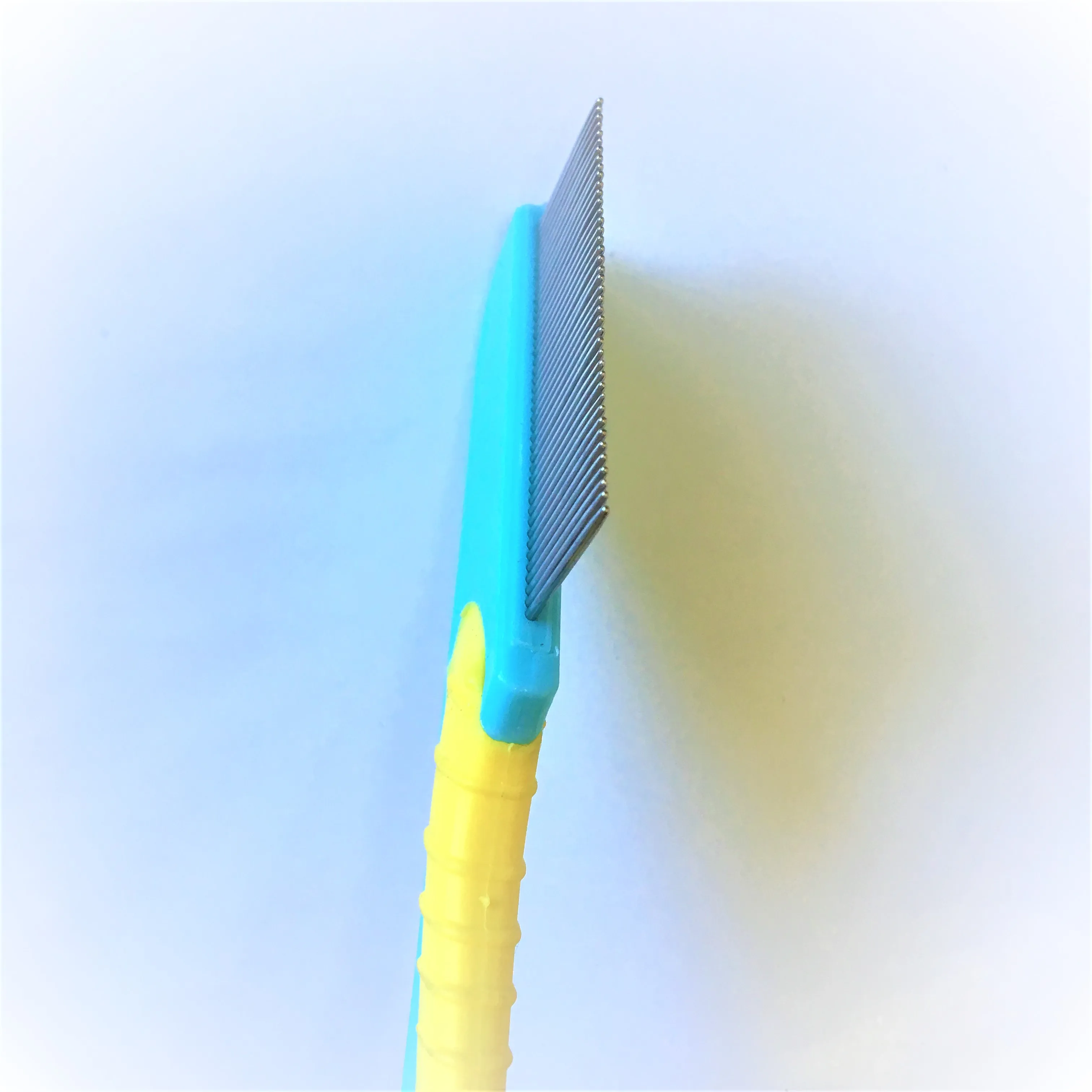 Длинная Нескользящая ручка, расческа для удаления шерсти от блох, кошек, животных, щенков, собак, вшей, нит, с зубными иглами из нержавеющей стали