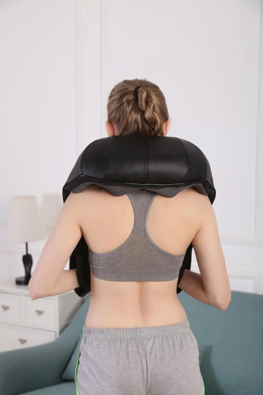 Best sellers roller deep shiatsu shoulder neck massage machine with heat