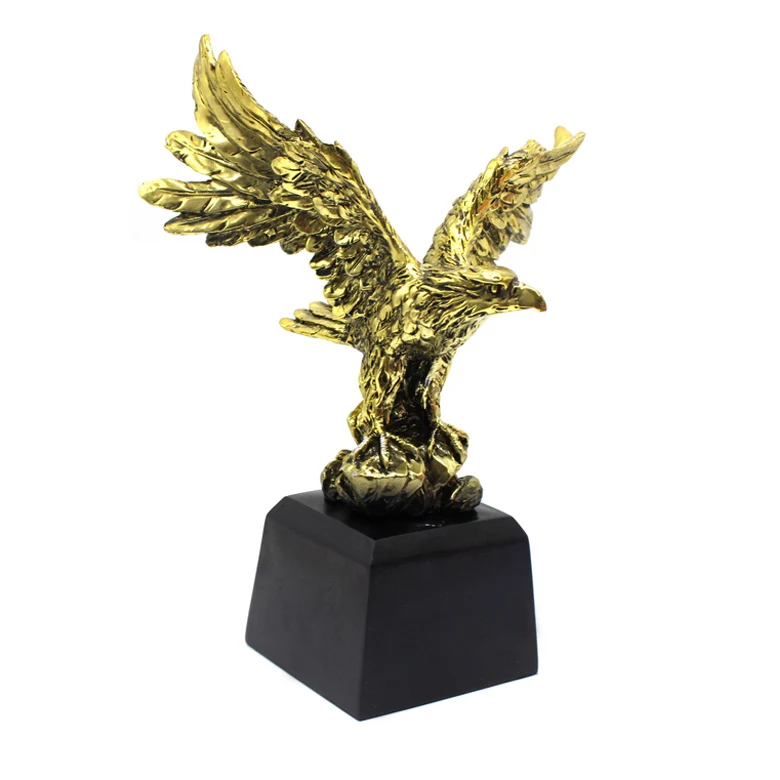 Wholesale indoor home desk decoration art animal bird souvenir sculpture resin eagle statue