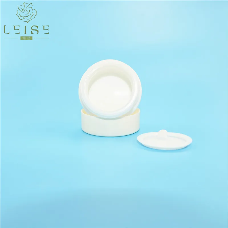 White porcelain cosmetic body butter glass jar for container Primary cosmetic jar packaging ceramic jar cosmetics for container