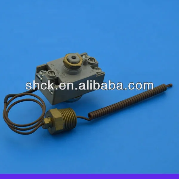 Manual reset thermostat