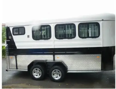 2023 Galvanized 3 Angle Horses Load Trailer for Sale Australian Deluxe Horse Float Cart with Living Quarters Box