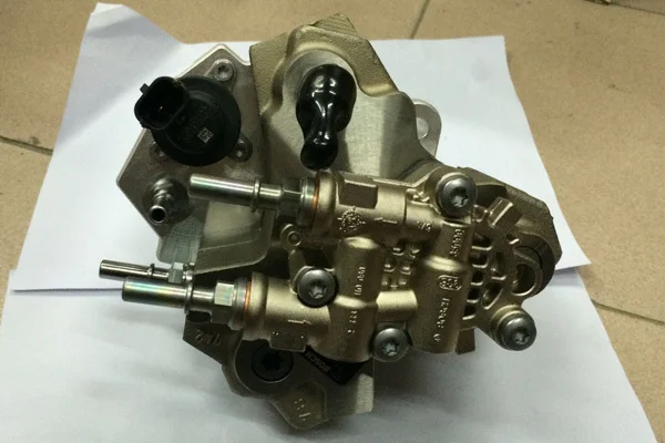 Bosch топливный насос высокого давления 4988595/0445020045