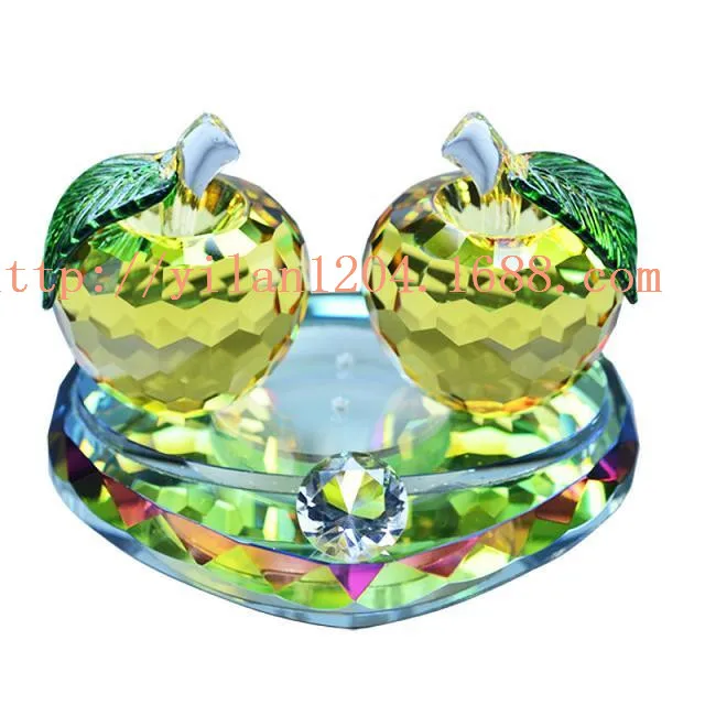 Wholesale Faceted Engraved Double Crystal Apples With Base Paperweight Valentine Day Present