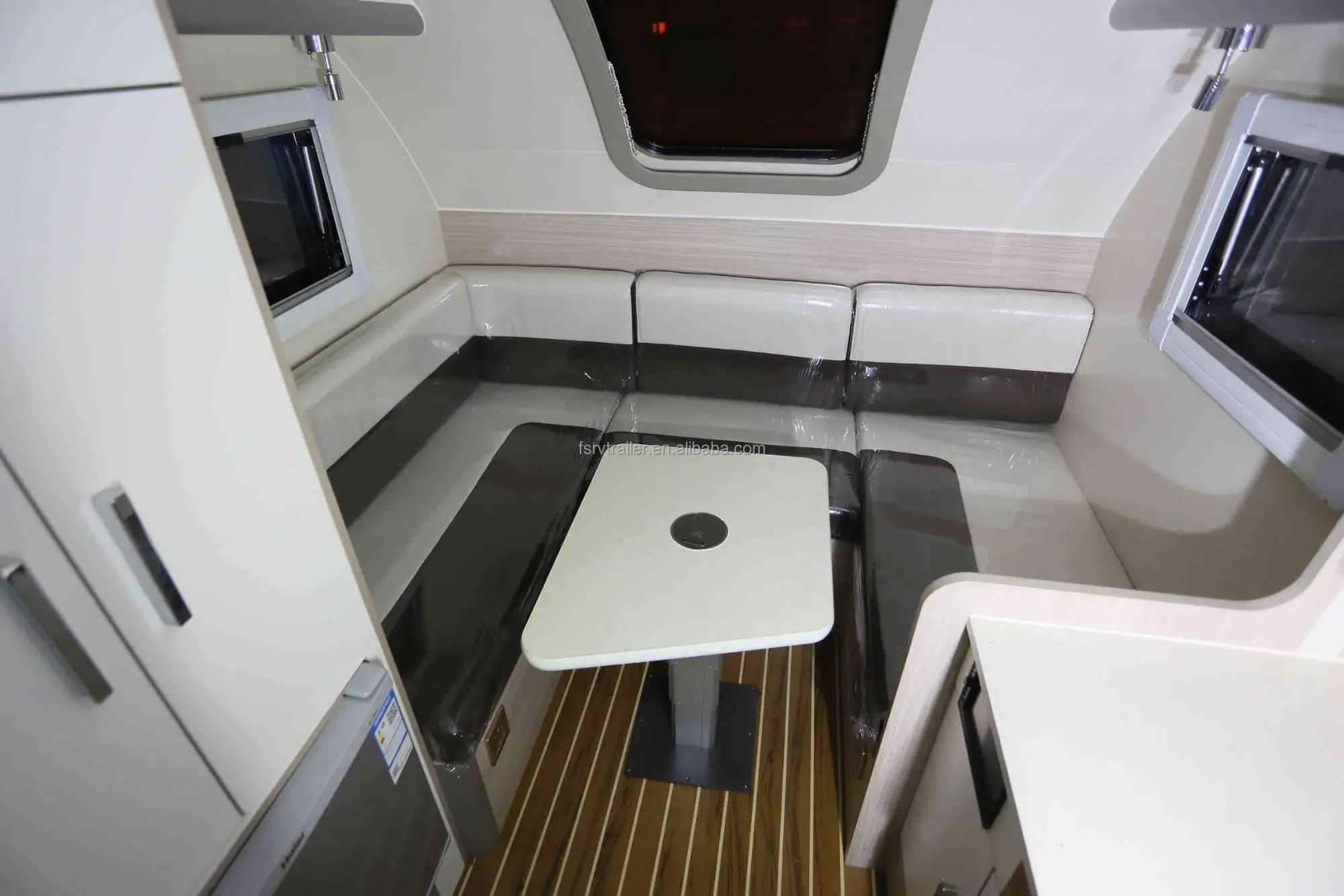 Camping caravan with AL-KO torison axle FS-9011