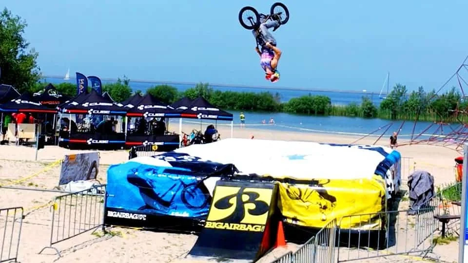 Outdoor games BMX freestyle air bag for sale snowboard inflatable airbag for jumping