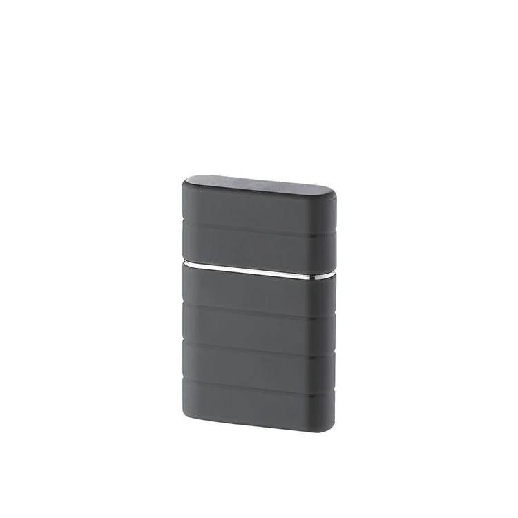 Wholesale beauty packaging luxury flat matte black 50ml perfume bottle with silver atomizer