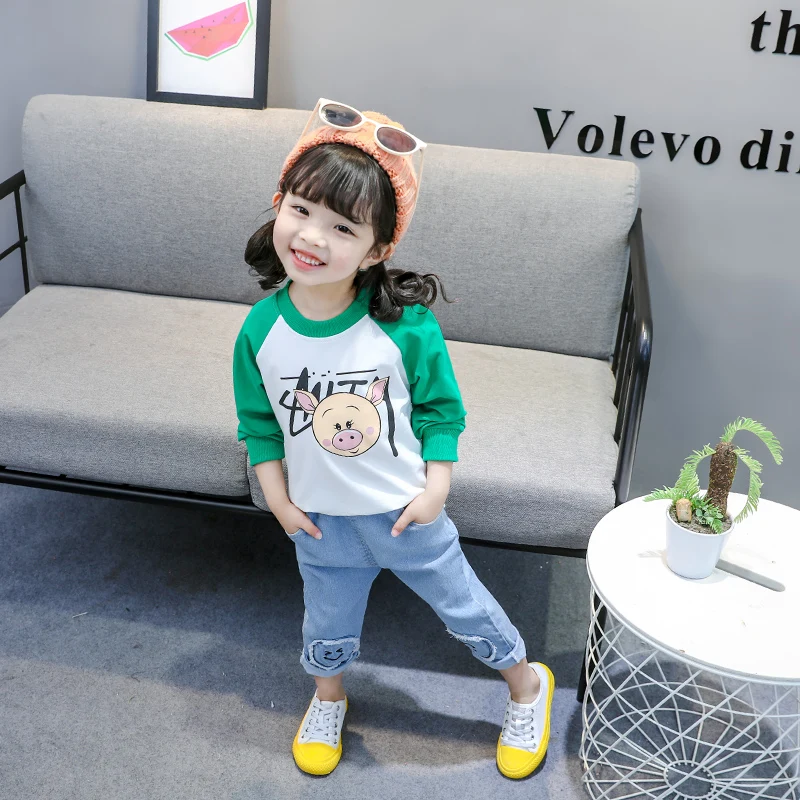 2019 new high quality cheap china spring autumn cute cartoon pig pattern 1 to 4 years two pieces girls wear clothes