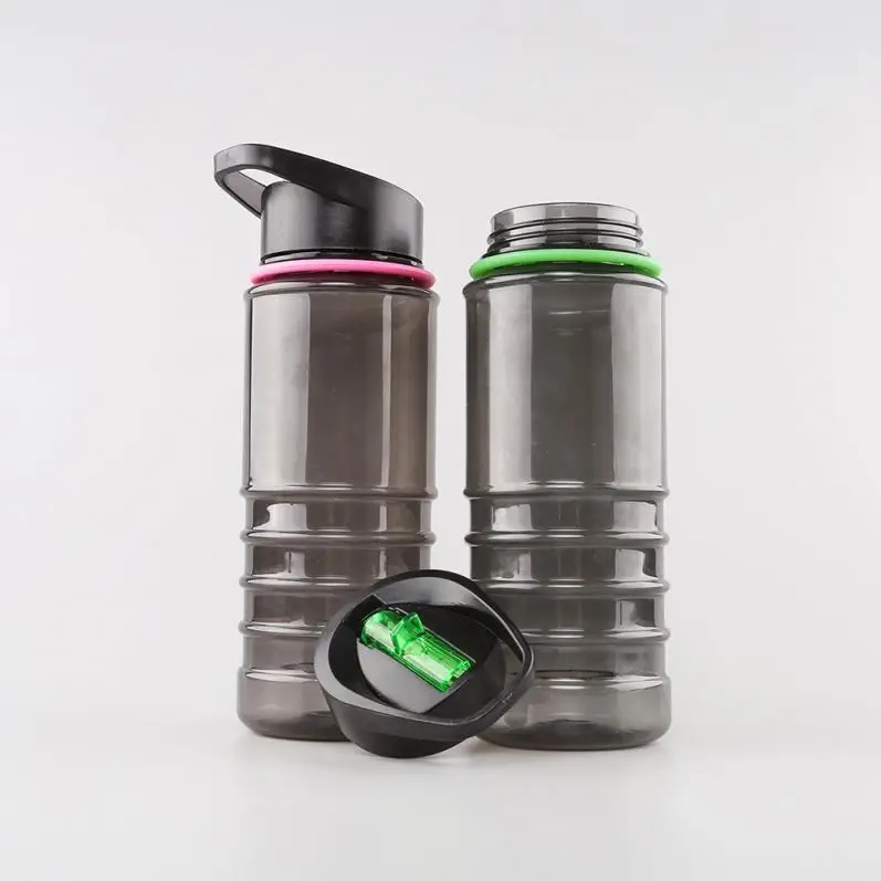 China wholesale hot selling fashionable plastic drinking water bottle with handle