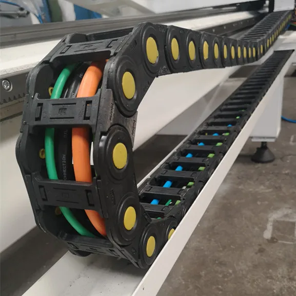  Алюминиевый профиль CNC Точная режущая пила с двойной головкой