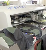 Automatic Computerlized CNC programmable patch pocket sewing machine for jeans