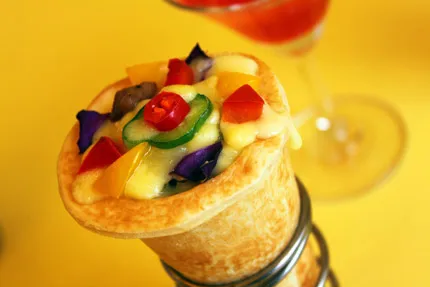 Good quality automatic easy operate pizza cone machine set machine to make pizza cone