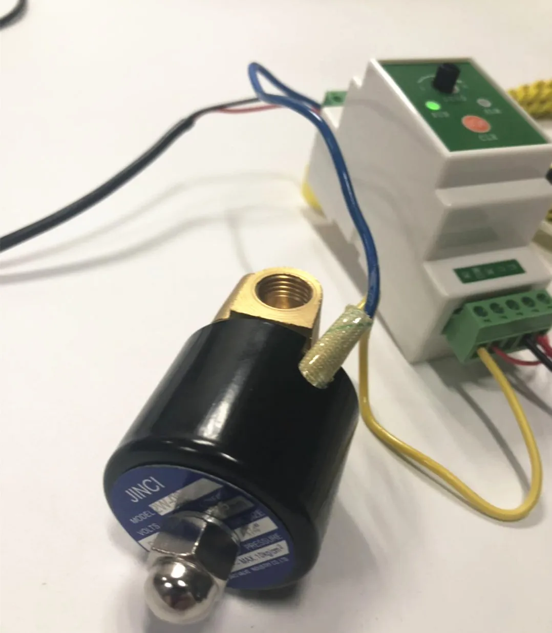 Water leak detector with shut off valve water sensing cable,  water Shut-Off Valve, water leak detection rope