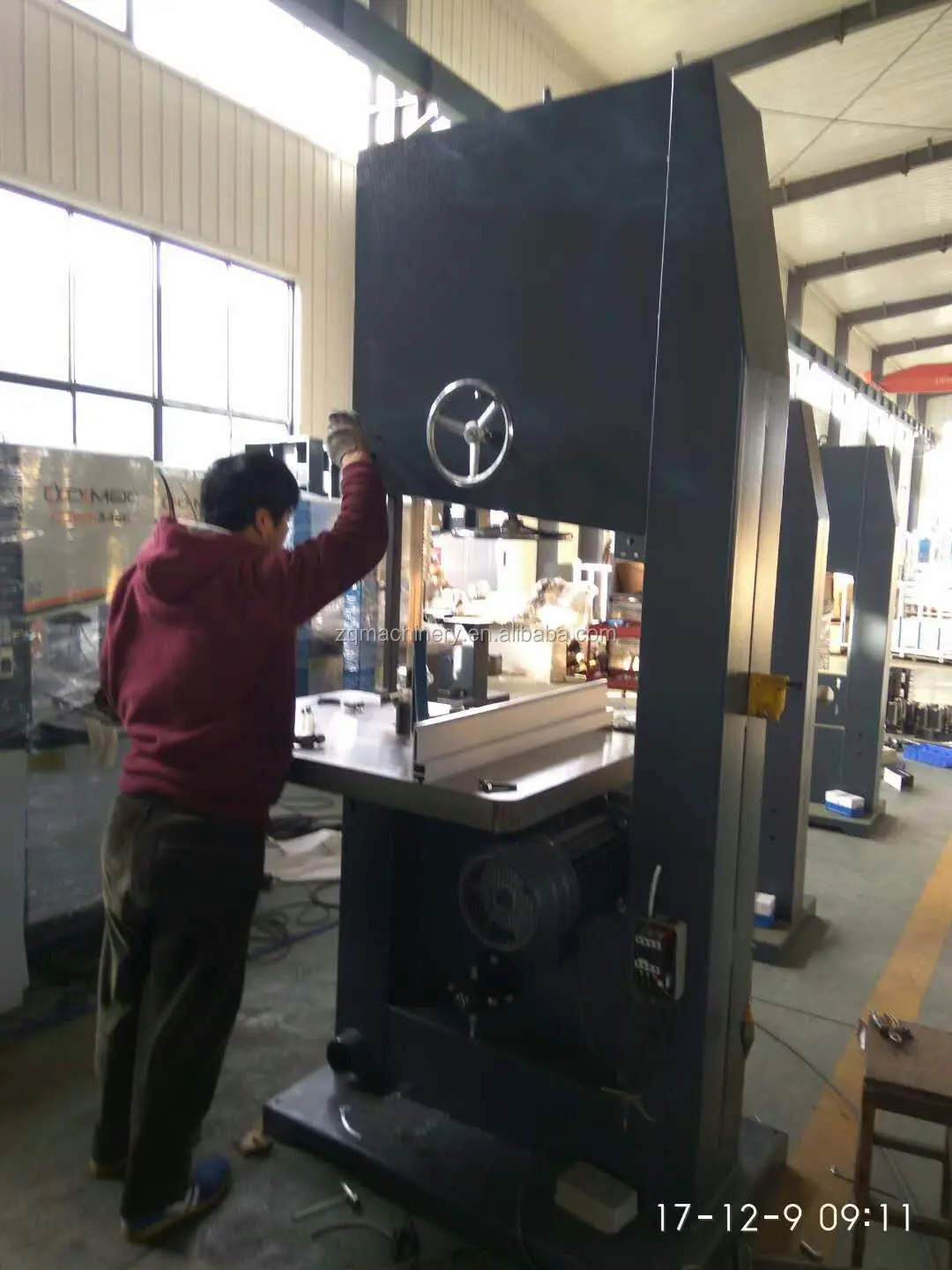 vertical bandsaw / wood bandsaw