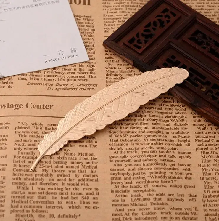 Custom new Creative Gifts Copper Book Marks Metal Feather 3d Bookmark