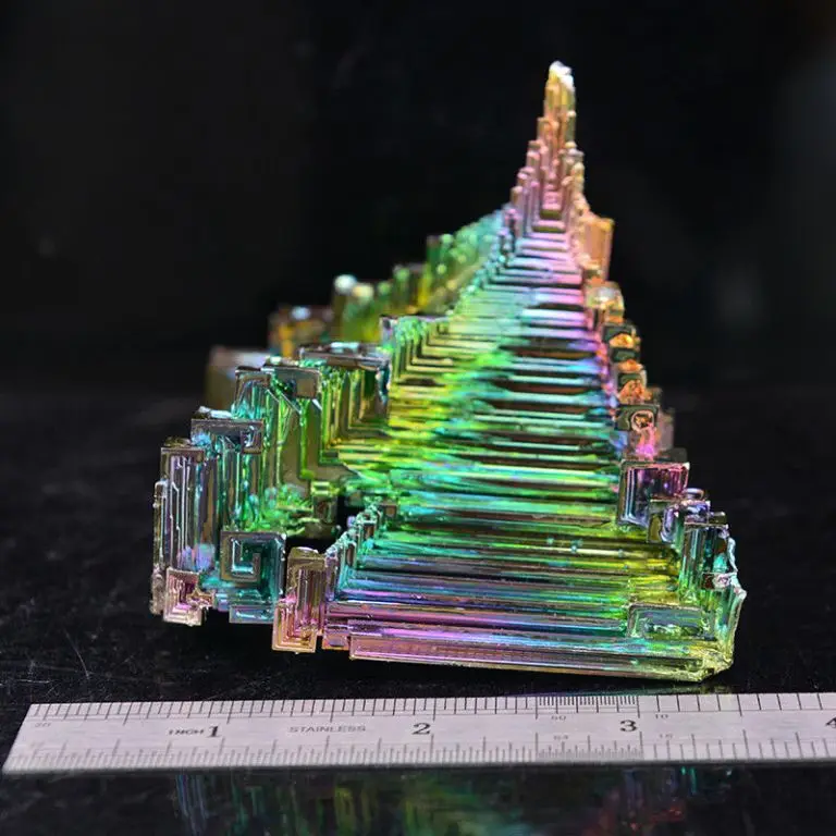 For art collectible wholesale raw mineral crystal natural Bismuth iron ore